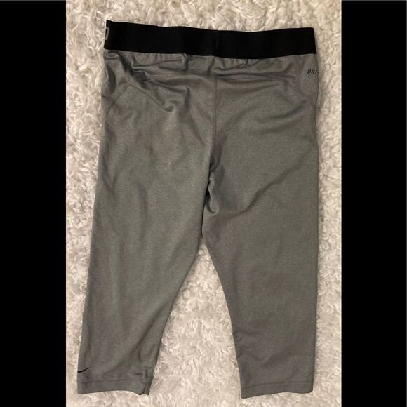 Nike Activewear gray leggings  Small - Picture 7 of 7